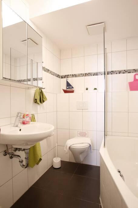 Apartment At Rostock - Pink Exterior photo